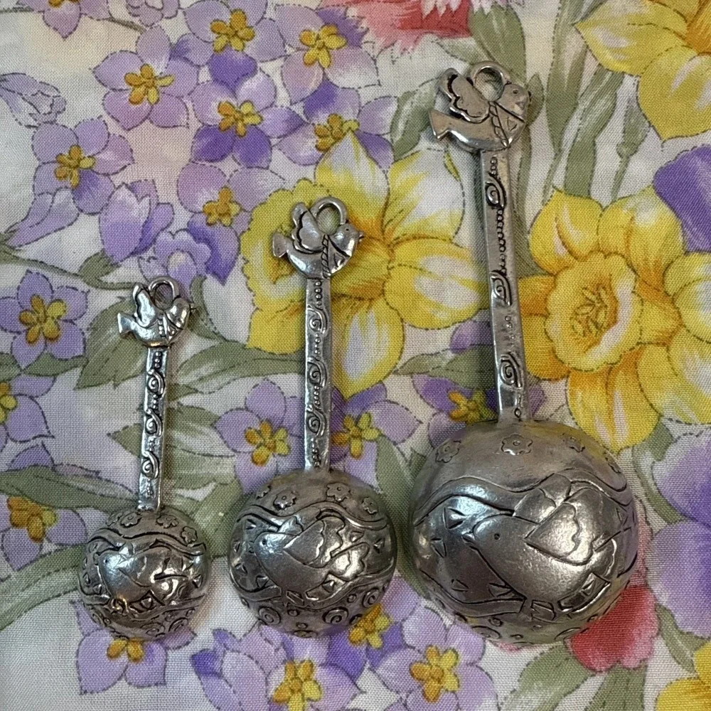 Vintage Birdhouse Pewter‎ Measuring Spoons Set of 3 Birds Kitchen Decor
